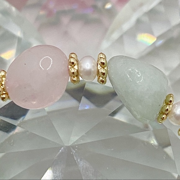Nature Morganite Crystal with pearl bracelet - Picture 6 of 9
